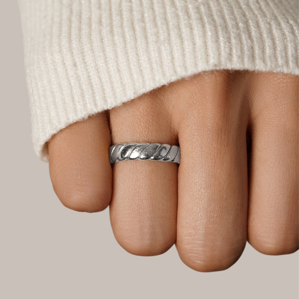 Bague Torsadée en Argent Infini 1