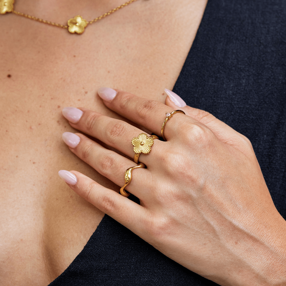 Bague Trèfle Doré Ajustable 1